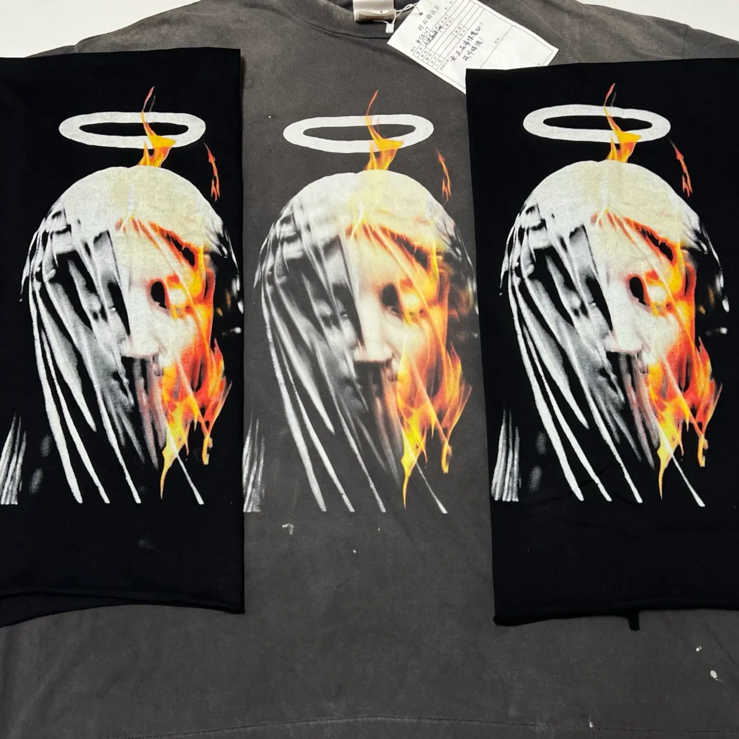 SAINT Mxxxxxx SS TEE/DEVIL DADDY/BLK Virgin Mary retro distressed printed tee, washed black S-XL, this season's hottest item, in order to give you an authentic experience, repeated debugging and polishing in printing and washing, finally meet you, the same old style, the same as the original version, cylindrical side seam OE yarn fabric/completely matched accessories, garment dyeing, heavy washing and water fading, bust bandage fading.